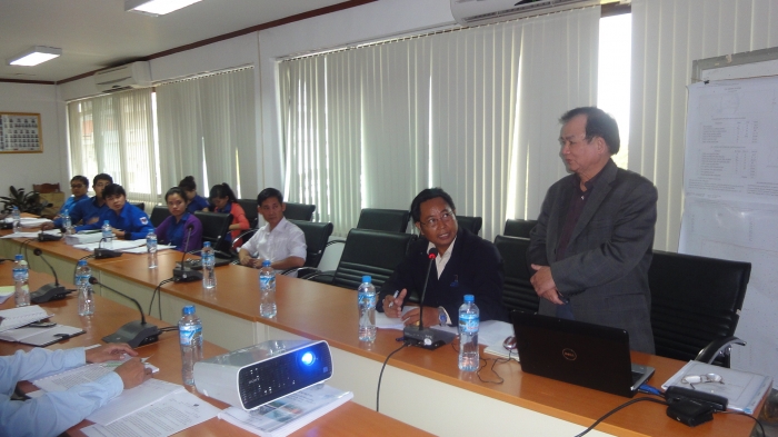 Prof. Dr. Sc Bui Hoc in the meeting